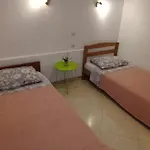 1 Apartament *