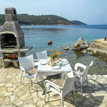 1 - Sea Front *