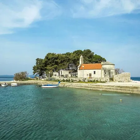 1 - Sea Front *